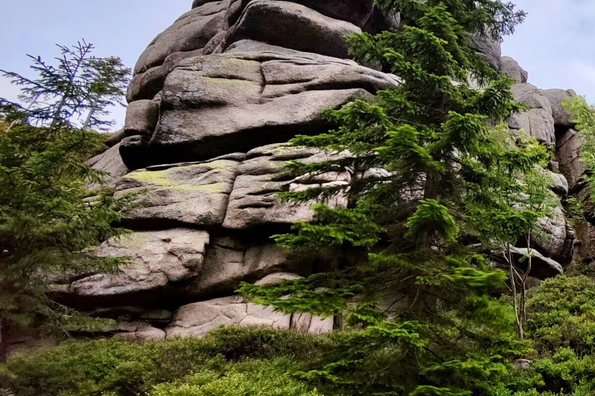 Oplus_16908288 - Owcze Skały Karkonosze