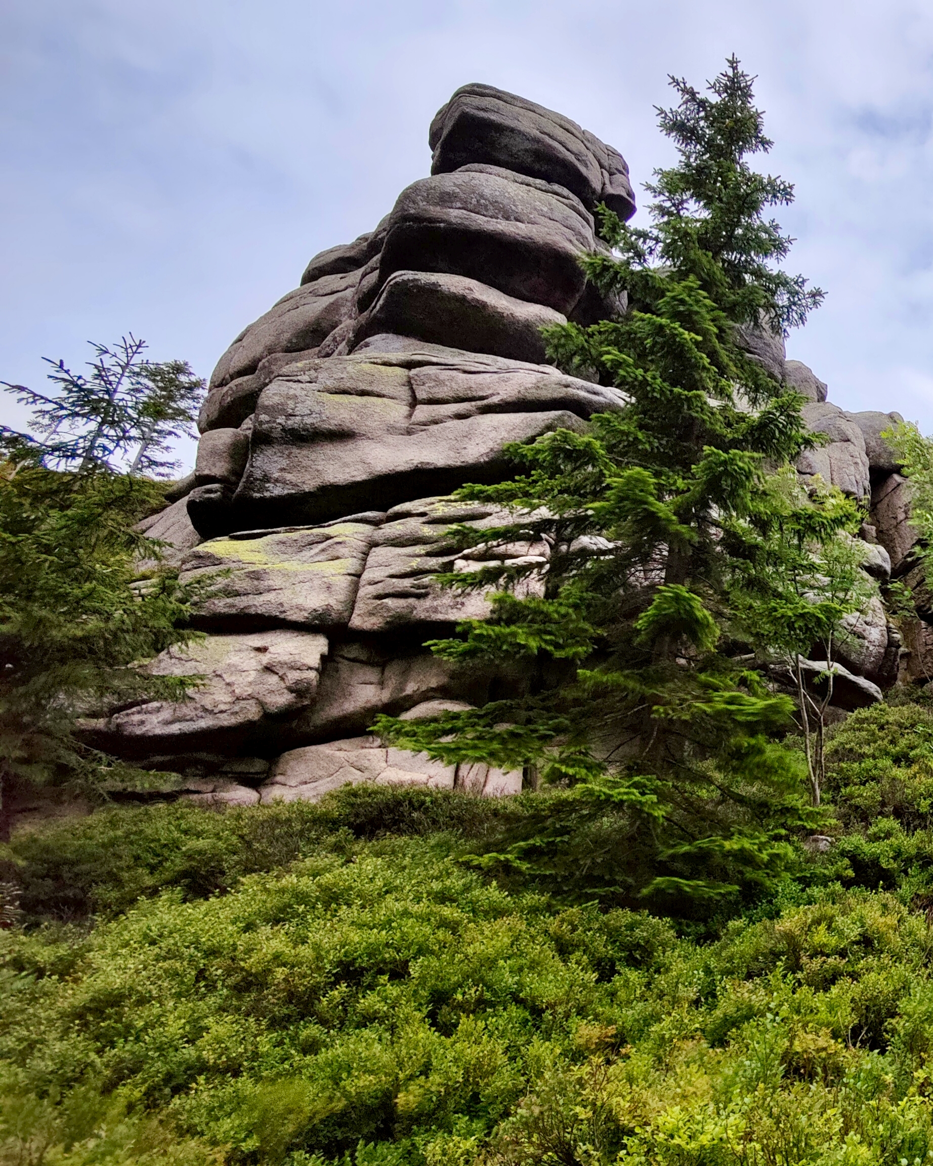 Oplus_16908288 - Owcze Skały Karkonosze