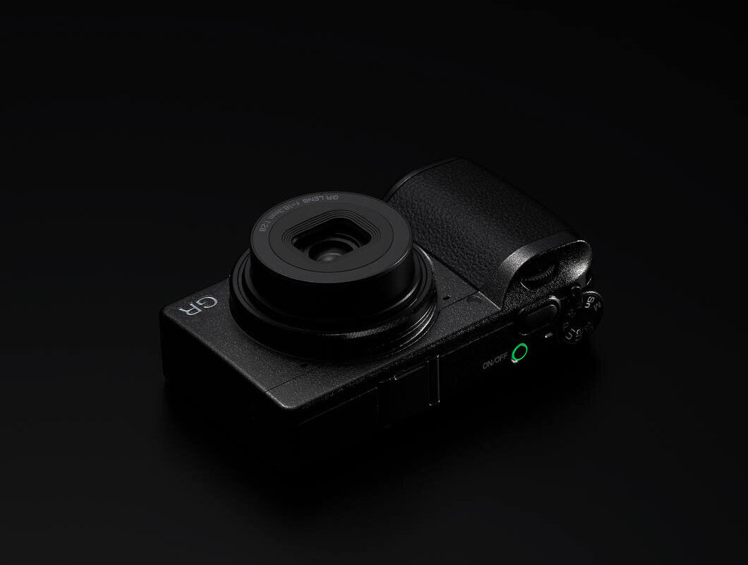 Ricoh GR IV HDF - Ricoh GR IV HDF - nowy poziom fotografii ulicznej